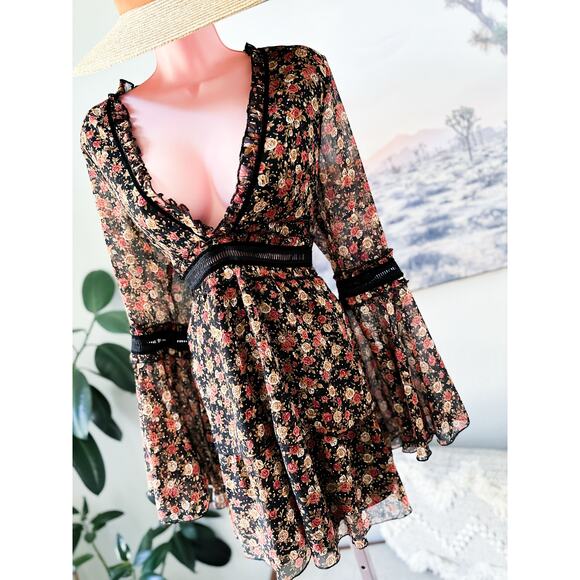 When Festivals Meet Falling Leaves boho floral floaty plunging mini dress - Picture 2 of 6